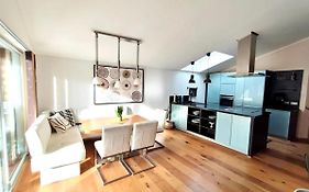 Apartment Baumblick Mit Whirlpool